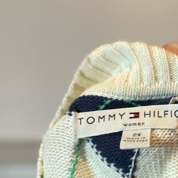 Tommy Hilfiger argyle sweater vest - Picture 8 of 8